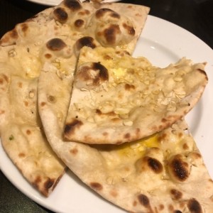 naan de ajo