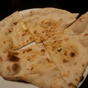 Naan con ajo