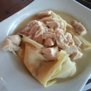 Crepe de pollo y queso.