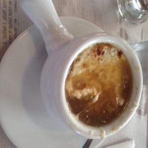 Sopa de Cebolla Gratinada