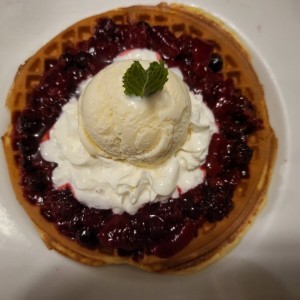 Waffle de Frutos del Bosque