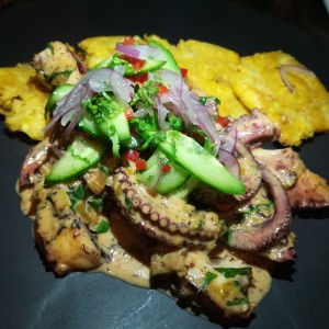 pulpo al coco y curry