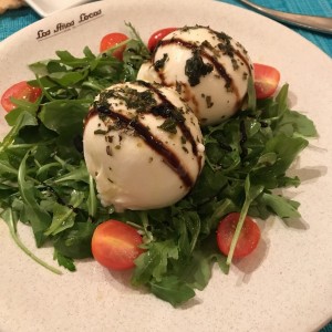 ENSALADAS - Ensalada de burrata