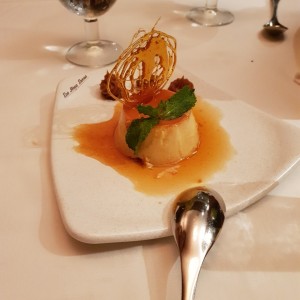 flan de la casa con dulce de leche