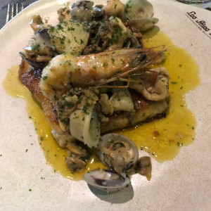 PESCADOS - Corvina Pescatore