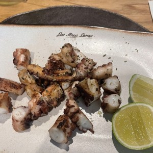 ENTRADAS CALIENTES - Pulpo al Carbón