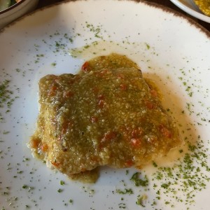 Filete de pescado al ajillo