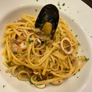 Linguini al Frutti di Mare