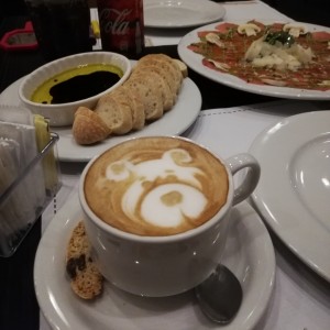 Carpachos - Carpaccio di mano y Capuccino