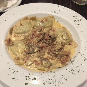 Pastas - Ravioloni Valentino