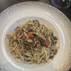 Linguini Capesante Al Tartufo