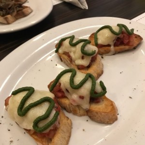 Entradas calientes - Crostini semplici