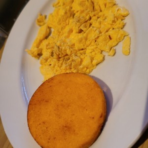 huevos revueltos y tortilla 