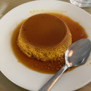 Flan de la casa