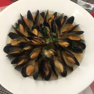 mejillones al vino blanco