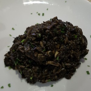 Risotto de tinta de calamar