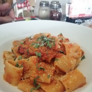 Rigatoni  arrabbiata