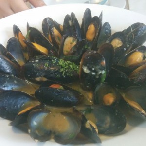 Mejillones al vino blanco