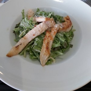 ENSALADA CAESAR CON POLLO