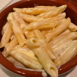 Penne Rigate al Pomodoro o al Alfredo o Aglio e Olio