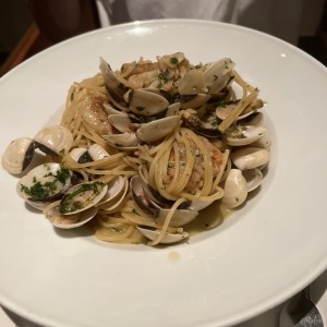 Spaghetti Vongole e Scampi