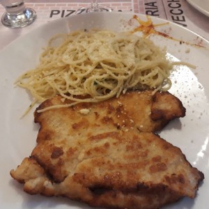 milanesa de pollo con pasta