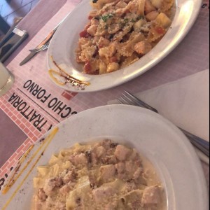 fetuccini carbonara con pollo y pasta corta capresse con pollo 