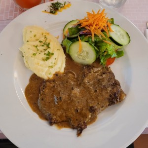 Filete de res a la pimienta negra