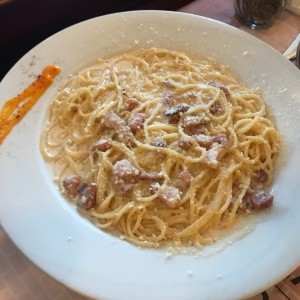 Pasta a la Carbonara con bacon 