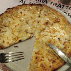 Pizza 4 quesos