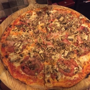 pizza capricciosa