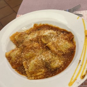 Ravioli de ricotta y espinaca