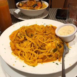 Spaghetti con mariscos