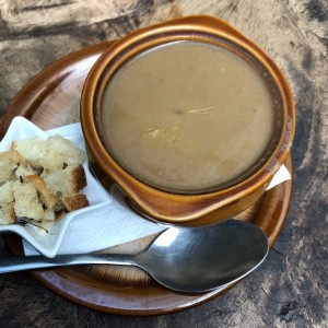 sopa de lenteja chica