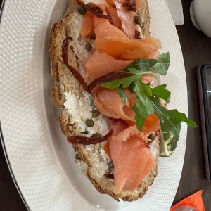 Salmon toast