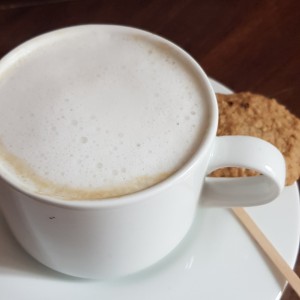 capuccino con leche de almendras