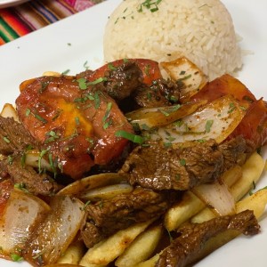 Lomo saltado