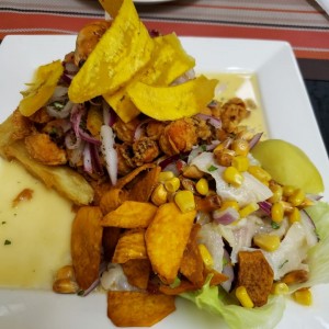 jalea con ceviche