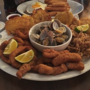 Picada de Mariscos