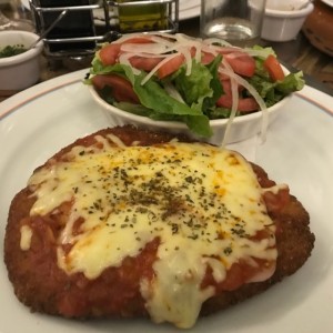 Milanesa de pollo a la napolitana