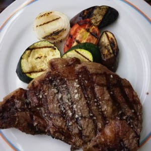 Rib eye 12onz con vegetales asados