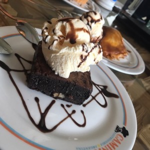 Brownie con Helado