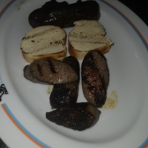 picada de chorizo y morcilla