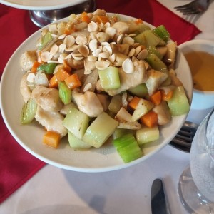 pollo con almendras