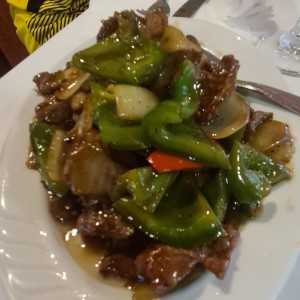 CARNE CON SALSA DE FRIJOLITOS NEGROS