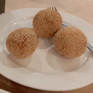 bolas de ajonjoli