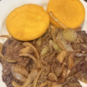 Bistec de Higado con Tortilla