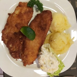 filete de corvina empanizado