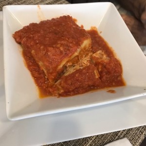 Lasanya de pollo en salsa pomodoro