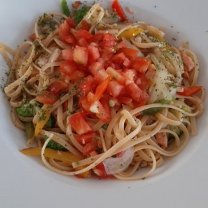 linguini de salmon a la primavera